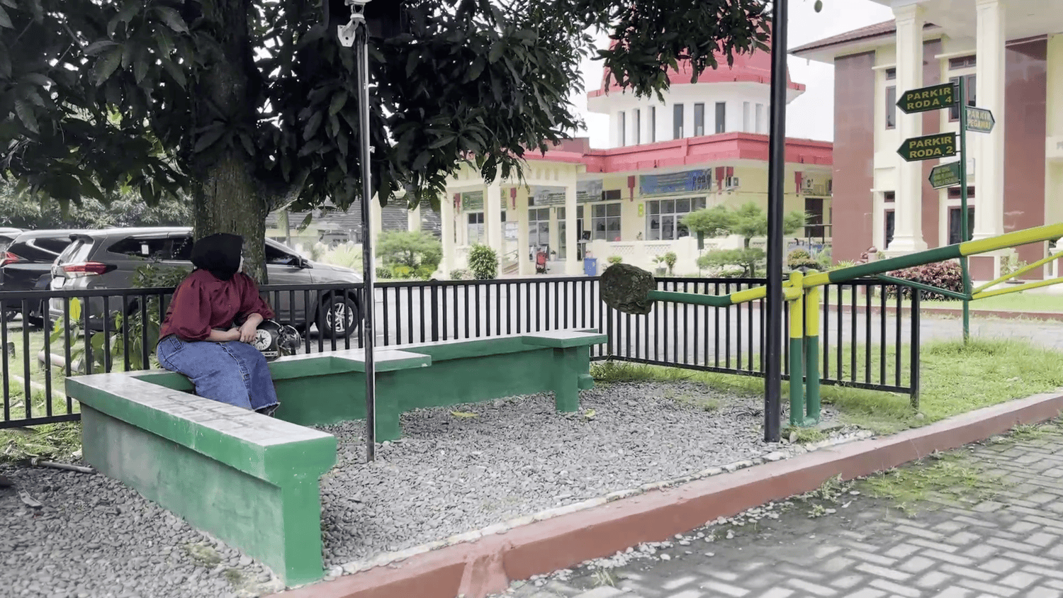 Ruang Tunggu Terbuka compress